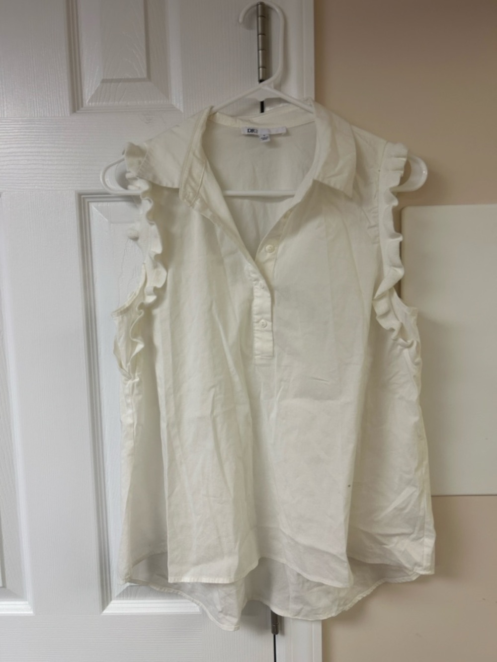 DR2 White Sleeveless Ruffle Trim Blouse